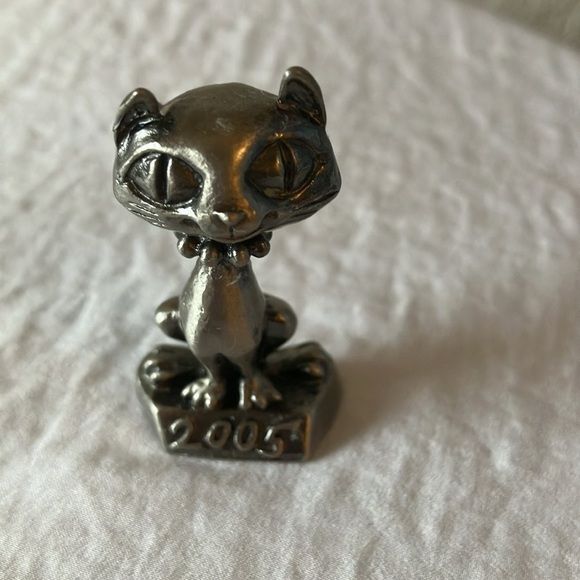 Pewter Figurines- Monkey (2002), Bear (2003), Ladybug (2004), Cat (2005) Vintage - Picture 5 of 16